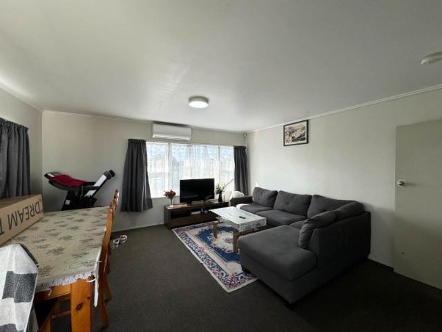 papatoetoe, 2 bedrooms