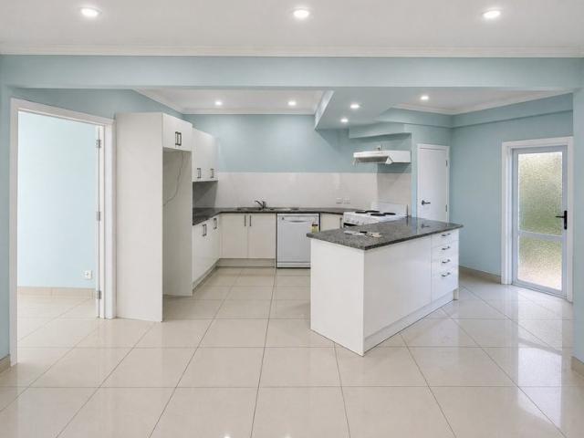 papatoetoe, 3 bedrooms