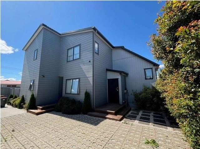 Papatoetoe, 3 bedrooms