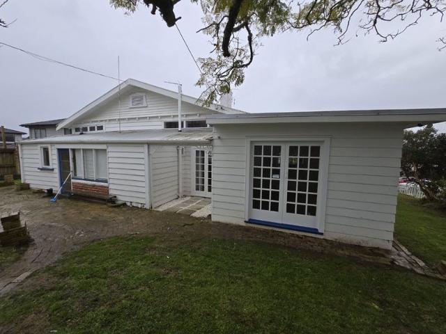 papatoetoe, 3 bedrooms