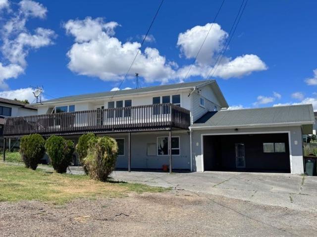 papatoetoe, 3 bedrooms