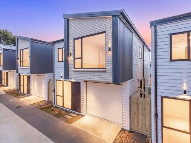 papatoetoe, 4 bedrooms