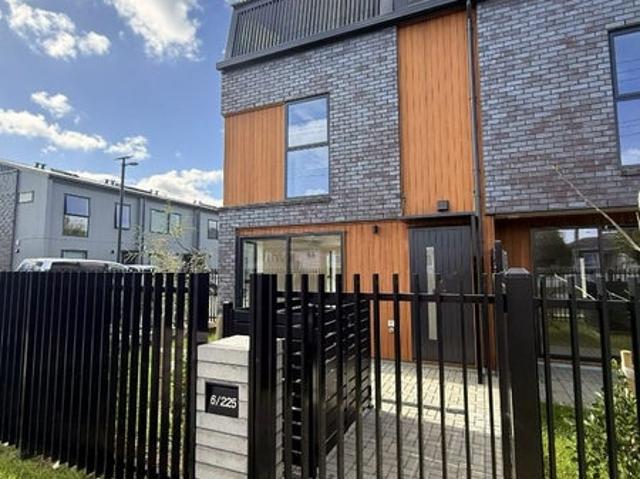 Papatoetoe, 4 bedrooms