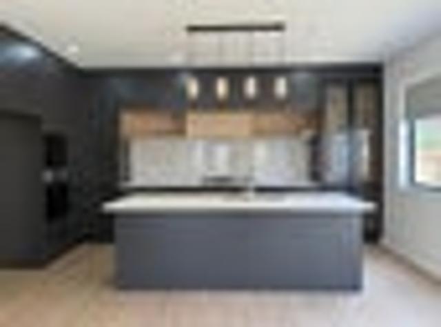 Papatoetoe, 5 bedrooms, $1050 pw