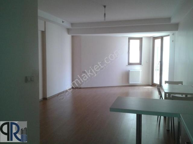 Papatya Residence 2'de Metrobüse 5 Dakika Geniş Stüdyo 1+0