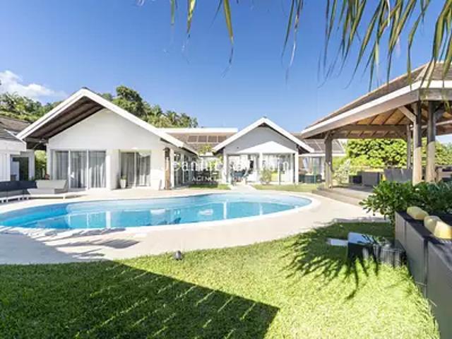 Papeete 98714 Achat / Vente maison 6 pièces t6 piscine parking