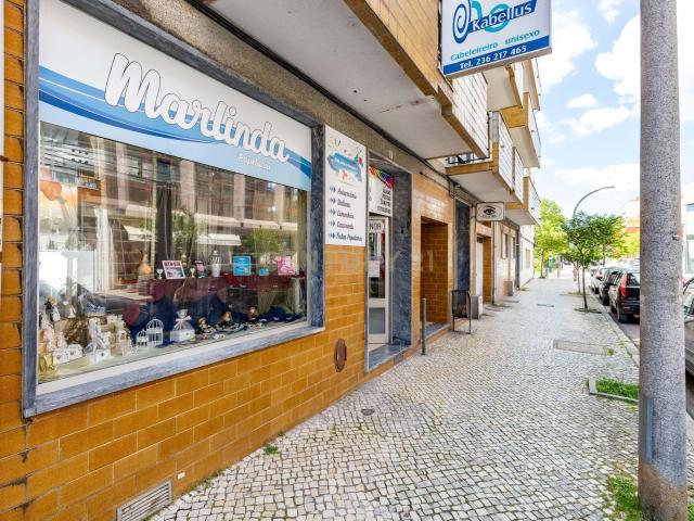 Papelaria para Trespasse no Centro de Pombal – Excelente Localização Comercial