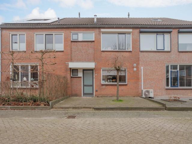 Papeweer, 12, 4942AL, Raamsdonksveer, Noord Brabant 4942AL