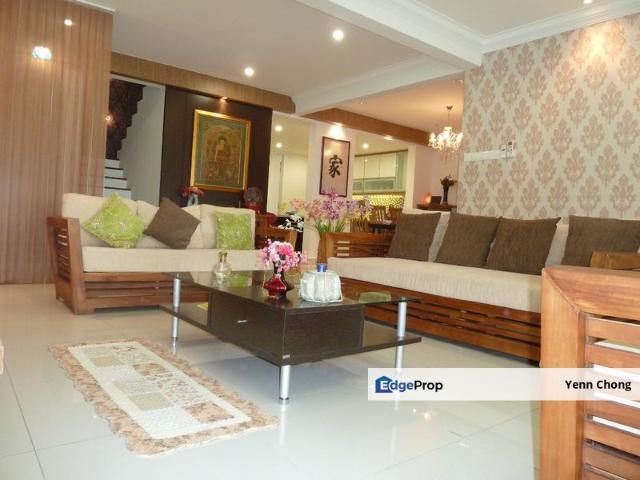 Papillon Desahill Condominium