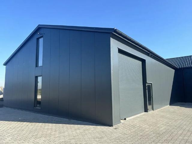 Magazyn 310 m² z zapleczem biurowym, alarm i monitoring