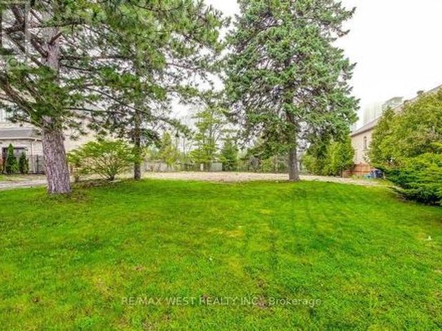 Part Lot 2 Fairview Road W, Mississauga, ON, L5B 1K7 vacant land for sale | Listing ID W13542 | Royal LePage