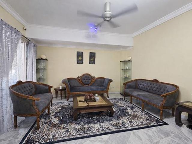 PART RENO BACK EXTENDED FACE FIELD Putra Indah Putra Heights