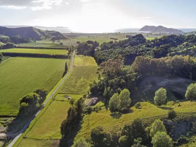Part 171 Pakowhai Road, Muriwai, Gisborne