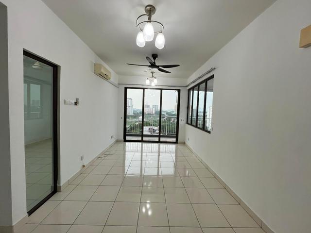 PARTIAL FURNISH 4 Bedrooms Indah Alam Condo Sek 22 Shah Alam