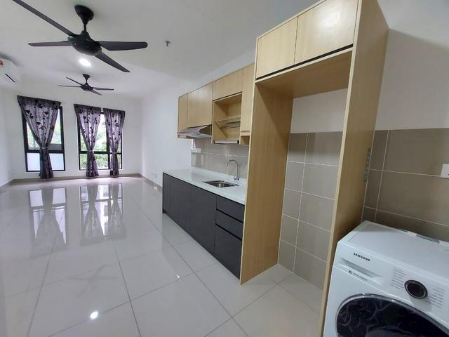 Partial furnish Dual keys 2 Room Urbano Utropolis Glenmarie Shah Alam