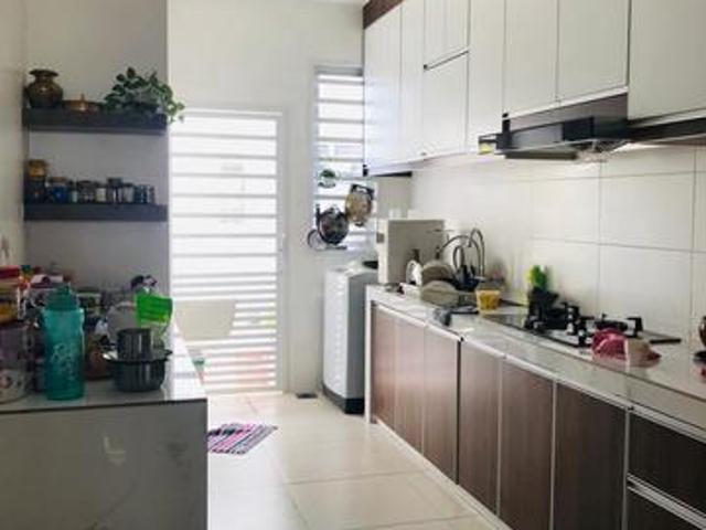 Partial Furnish ready move in 2sty End Lot Hse in Tiara Sendayan