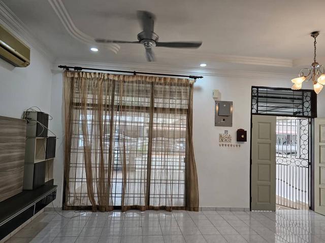 Partial Furnished 2Storey Terrace Taman Serumpun Berapit BM for RENT