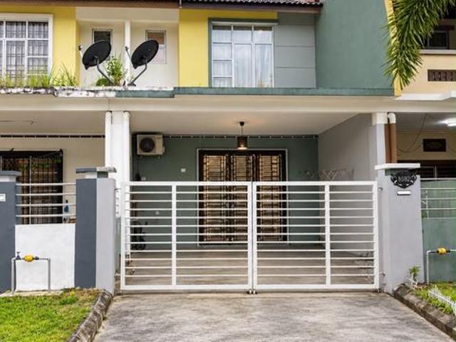 Partial Furnished Below Market Taman Putri Kulai