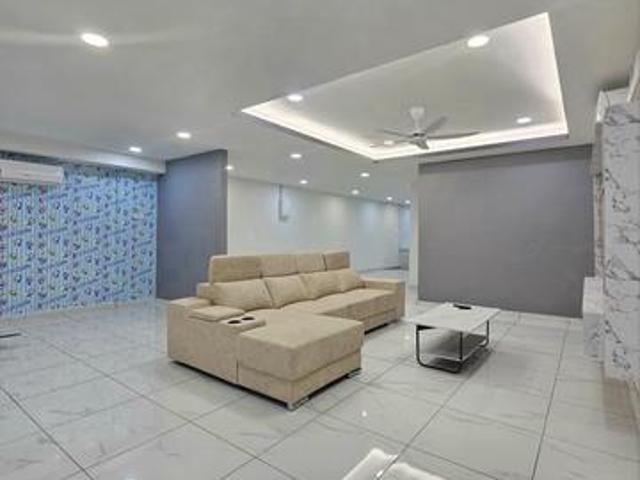 PARTIAL FURNISHED Desa Jaya FULLY EXTENDED 2 Storey House