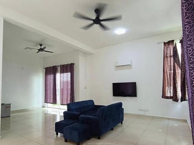 PARTIAL FURNISHED Double Storey SemiD Canary Garden Bandar Bestari