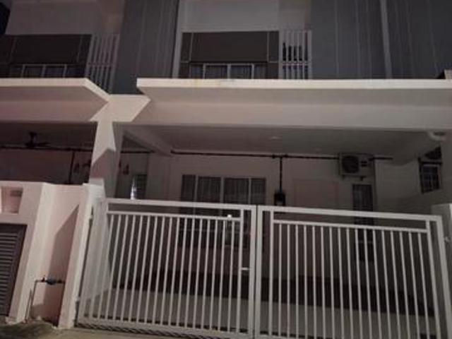 PARTIAL FURNISHED Double Storey Taman Bayu Sutera Sendayan