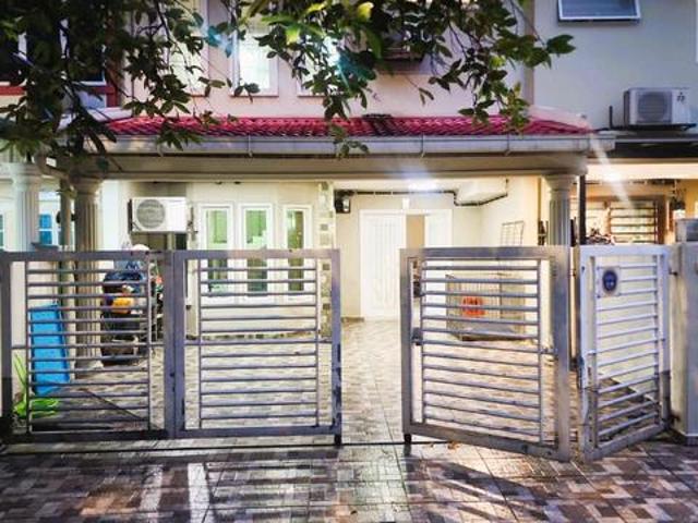 PARTIAL FURNISHED Jalan SS7 KELANA JAYA NEAR LRT AND PARADIGM MALL