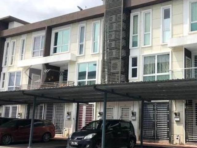 PARTIAL FURNISHED NICE UNITTownhouse Taman Sabha Impian Kajang