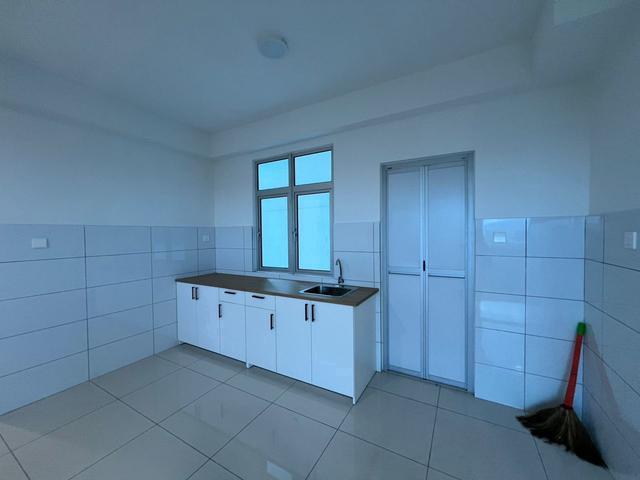 Partial FurnishedMIRAI Residence Kajang2 NEW CORNER BIG Kitchen