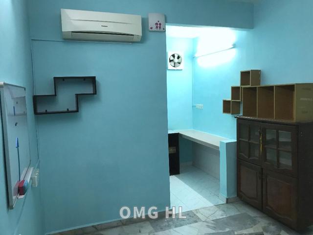 Partial furnishedTaman Sentosa Klang2 Storey House For Rent