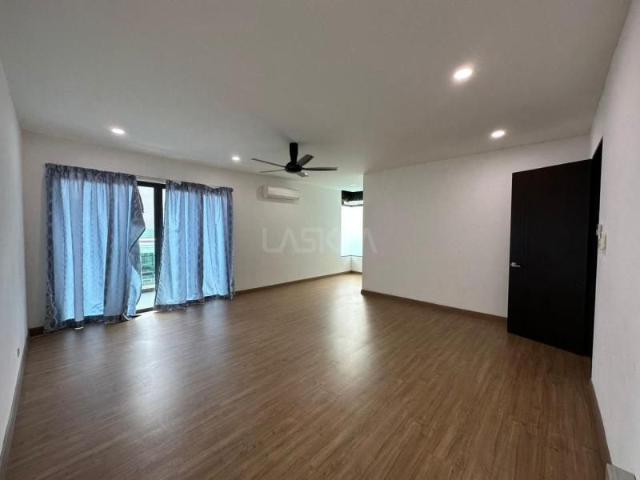 Partially Furnish 3 Storey Semi D, Saujana Heights, KajangSemi D House
