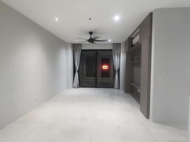 Partially furnished2BR with Balcony Lumi Tropicana Petaling Jaya