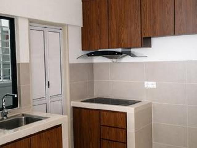 Partially Furnished Alam Sanjung Subang West For Rent