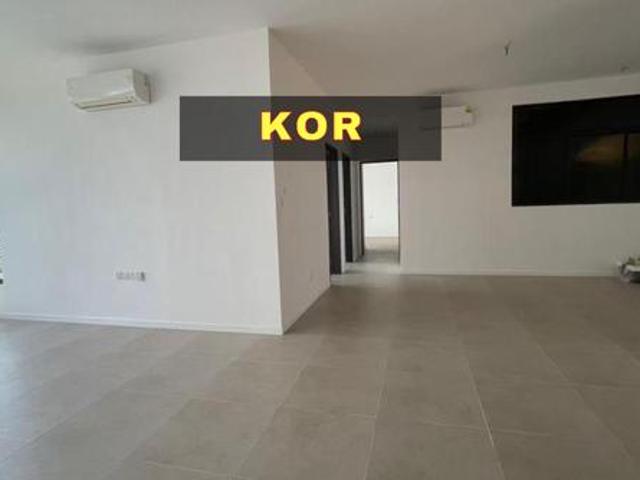 Partially Furnished Anggun Residence for Sales Batu Kawan
