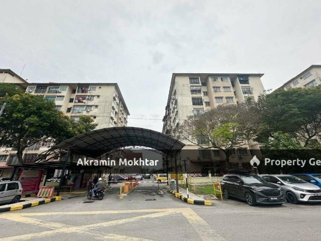 Partially Furnished, Renovated & 1 Parking | Apartment Puchong Permata 1 Puchong Permai