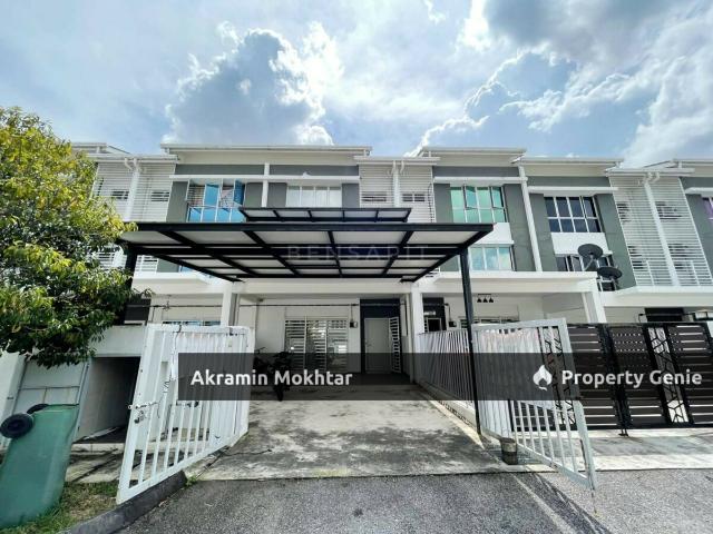Partially Furnished,Renovated & Extended | 3 Storey @ Azalea Bukit Rahman Putra, Sungai Buloh