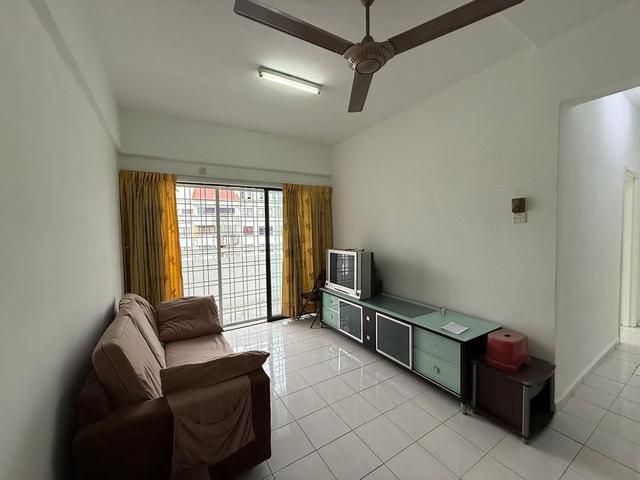 Partially furnished Subang Condo for sale at Puchong Perdana Selangor