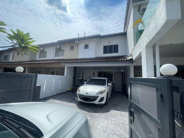Partially Furnished Taman Desiran Bayu Puchong