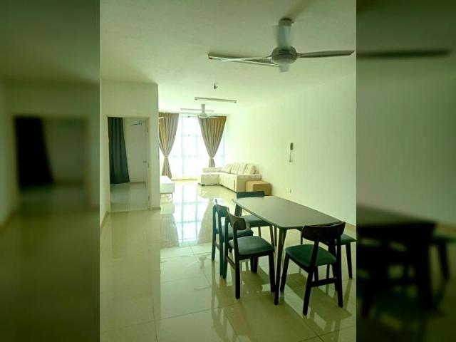 Partially Furnished: Vista Alam 3 Bedroom Serviced Apartment