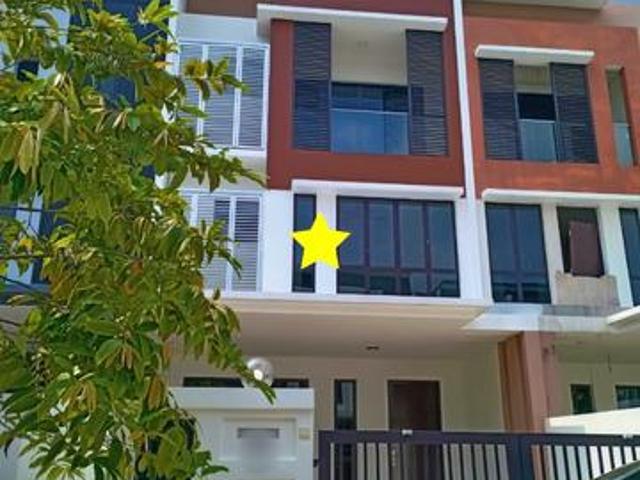 Partially Furnished 20x65 6R6B Setia Utama 2 3Sty House Setia Alam