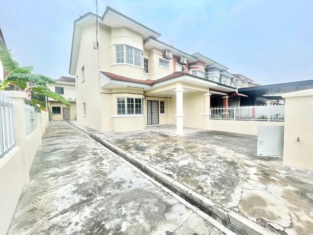 Partially Furnished 2 Storey at Bandar Puteri Klang for Rent