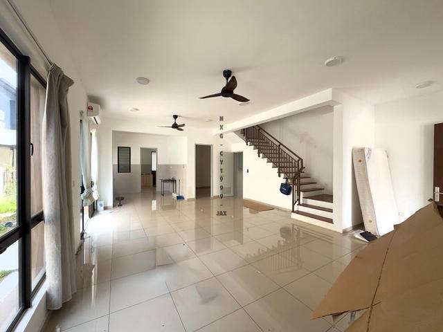 Partially Furnished 32x75 4R4B Setia Utama 4 2Sty SemiD Setia Alam