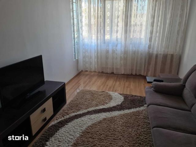 Particular ofer spre inchiriere ap.2 camere,Pod Constanta,2250 lei