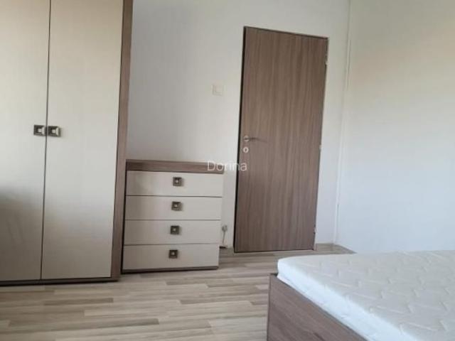 Particular, garsoniera complet renovata de inchiriat