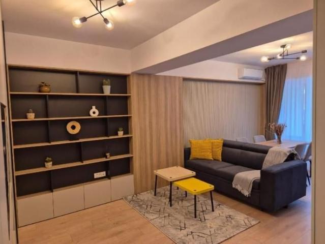Particular inchiriez apartament