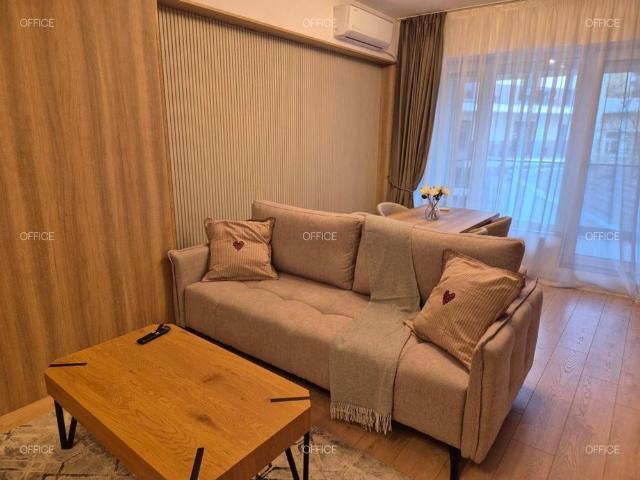 Particular inchiriez apartament