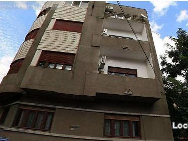 Particular vand apartament 2 camere Unirii central