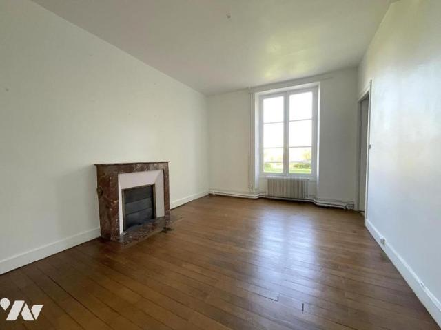 PARTIE DE CHATEAU 202 M² DHUIZON