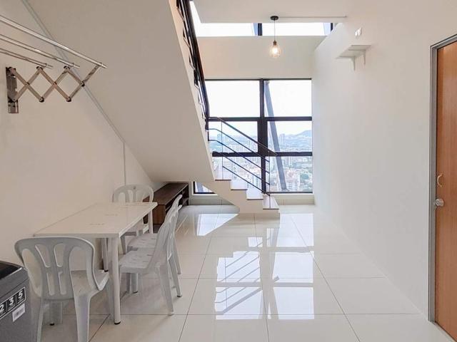 Partition small room fully furnished ready move in!