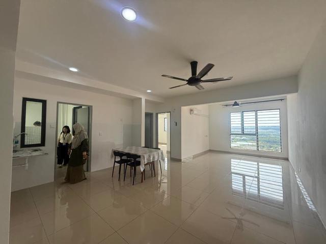 Partly Furnish Avia Plus Apartment Bandar Country Homes Rawang