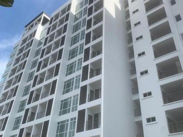 PARTLY FURNISHED Near UKM Bangi Gateway Service Apartment NEGOTIABLE